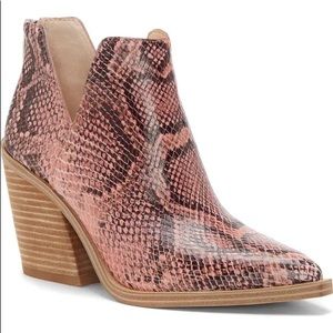 New Vince Camuto Gigietta Rosewood Snake Cutout Booties Pink
